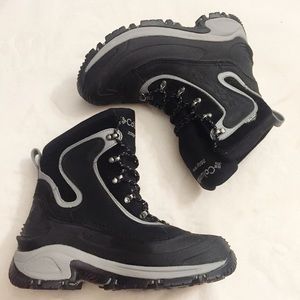 Columbia 200 Gram Black Gray Snow Boots